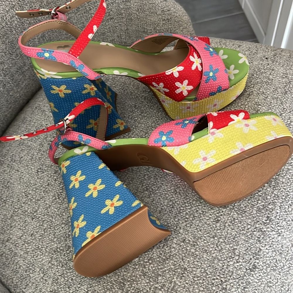 Gianni Bini Utli Mate floral rainbow rhinestone ankle strap platform sandals 8.5 - Picture 11 of 14